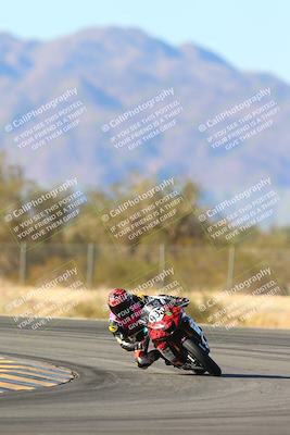 media/Jan-10-2025-CVMA Friday Practice (Fri) [[489e0da257]]/Group 4 and Trackday/Session 5 (Turn 7)/